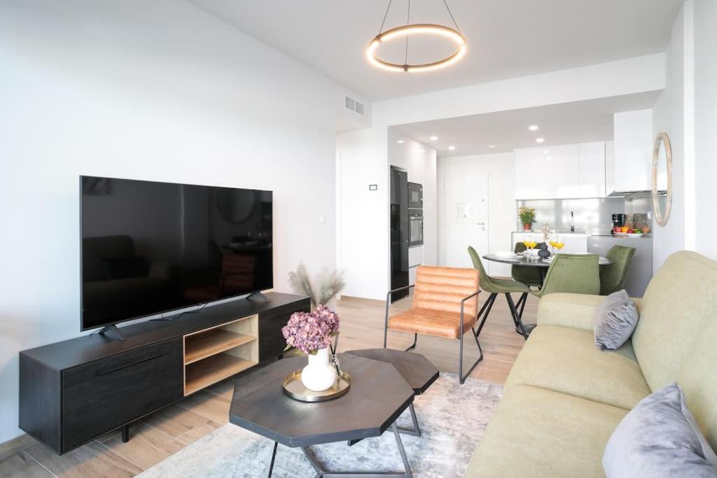 Arenales Terrace Refugee New Apartment With Pool And Gym Arenales del Sol Extérieur photo